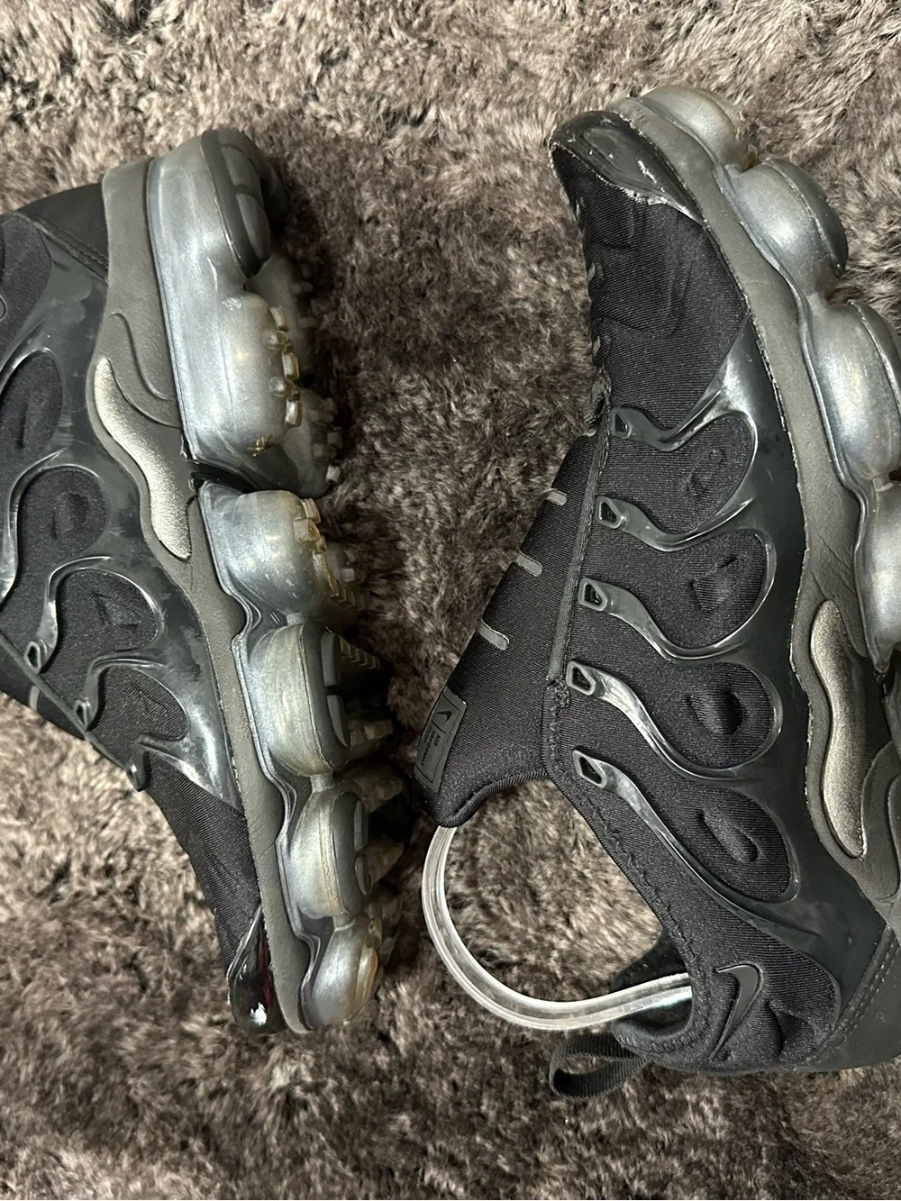Nike Triple Black Air Vapor Max Plus SE Sneaker Sz 8.5 *NO LACES* Streetwear